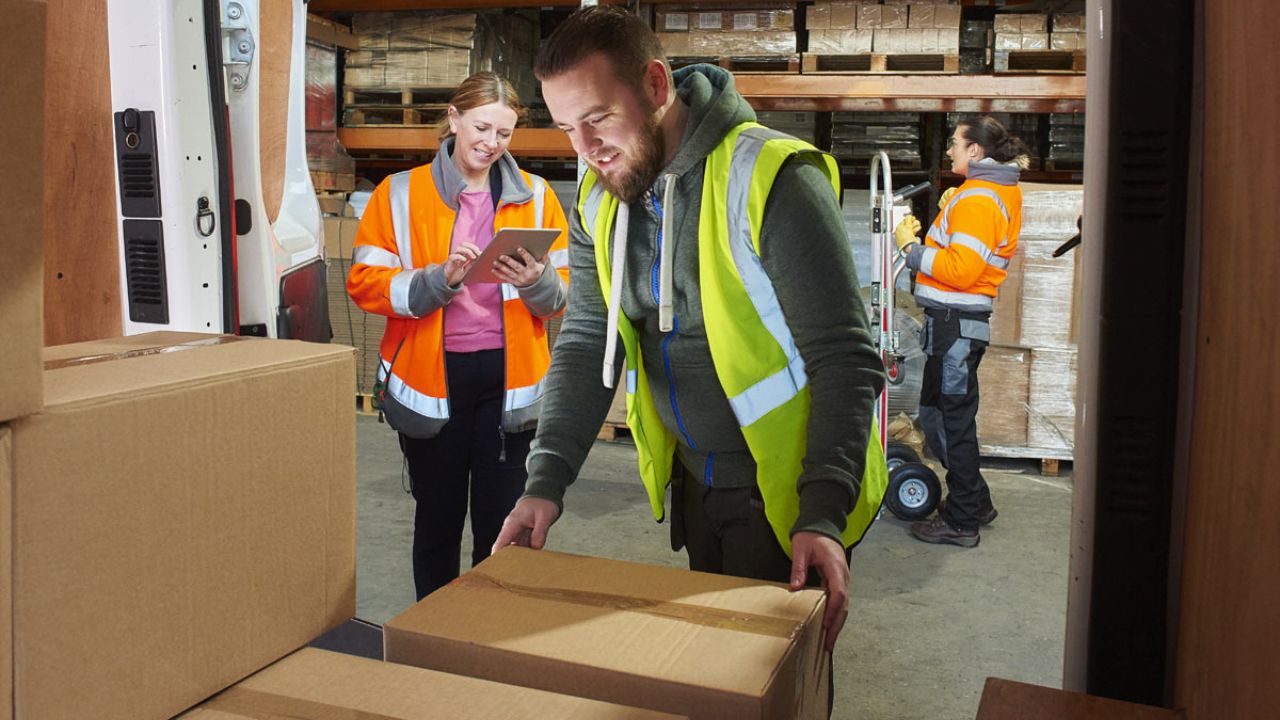 The Benefits of Partnering with International Packaging Wholesalers